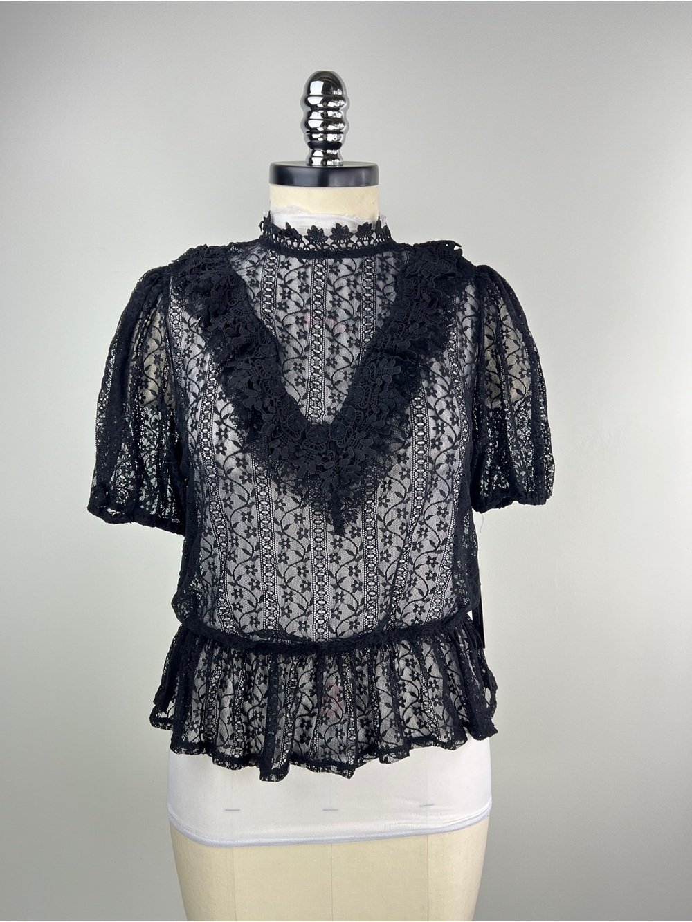 💚 3883. Black Lace Peplum Short Sleeve Women's Blouse